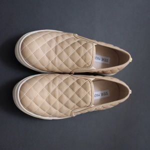 Steve Madden nude shoes